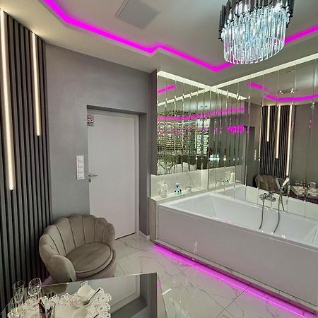 Apartament "Prezydencki Deluxe" Centrum Z Duza Wanna Dla Dwojga Гнезно Экстерьер фото