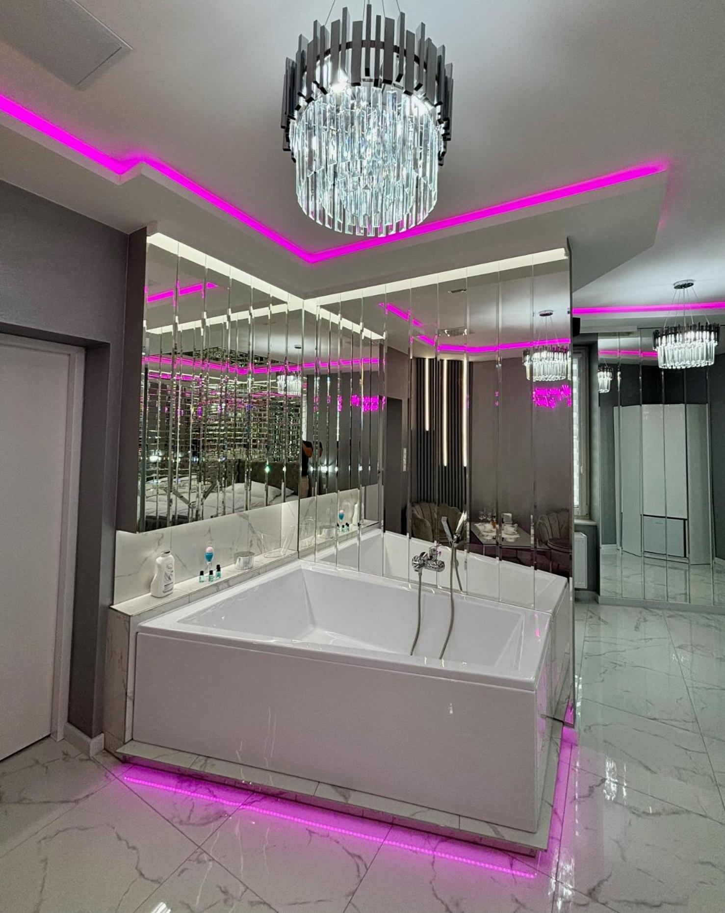 Apartament "Prezydencki Deluxe" Centrum Z Duza Wanna Dla Dwojga Гнезно Экстерьер фото
